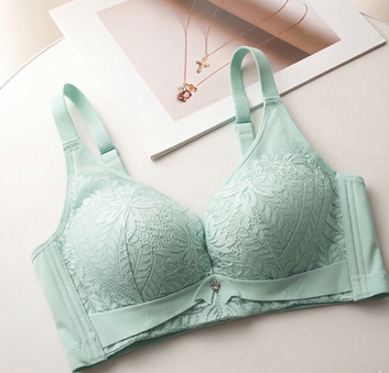 Aurelia Wireless Lace Bra – Timeless Beauty & Perfect Fit